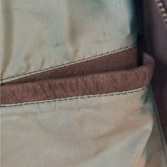 Beautiful Aviator International Men's 100% Leather Coat. - Picture 4 of 9